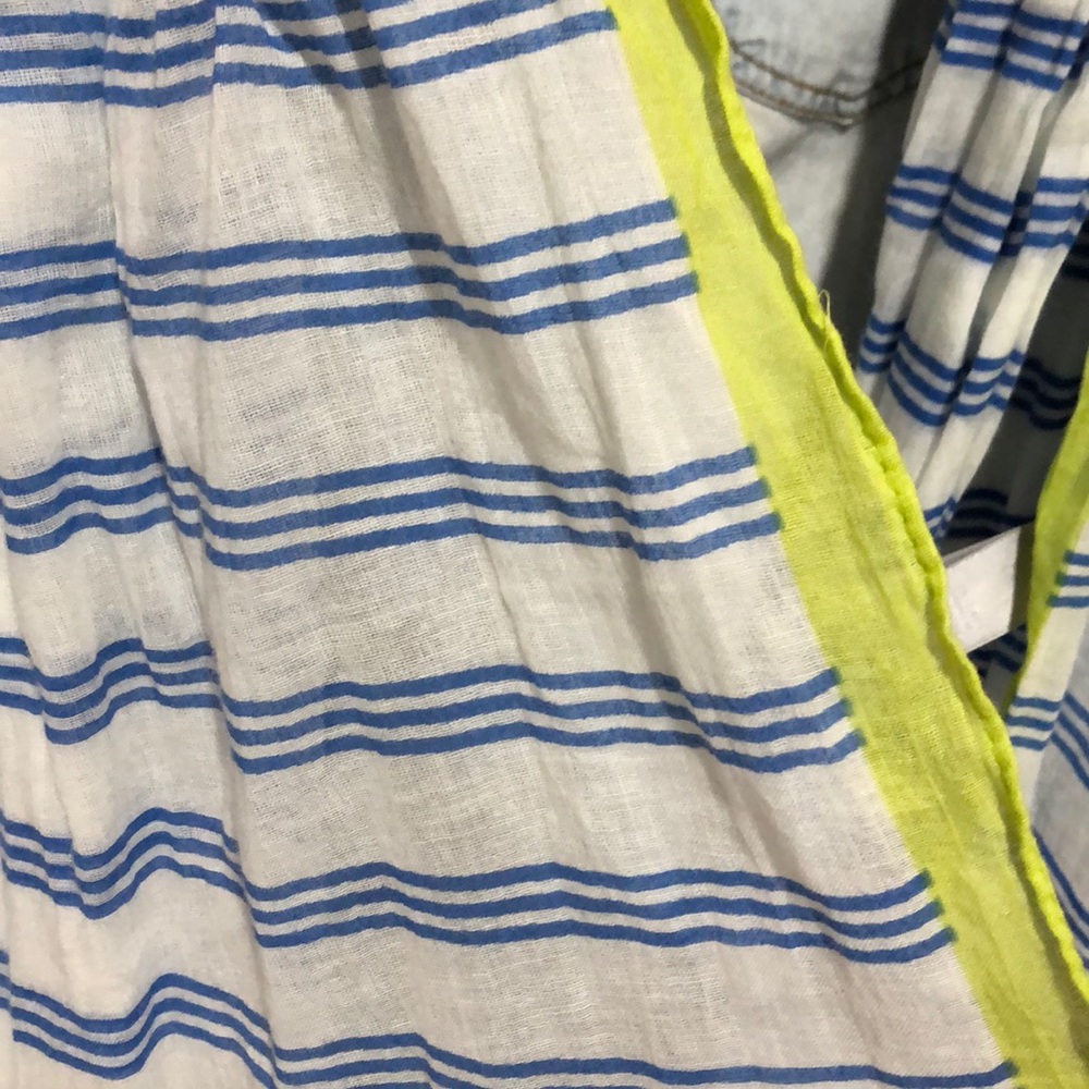 2x$20 Scarf Deal - Picture 5 of 7